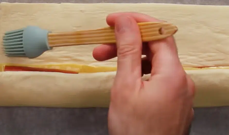 Recept na párečky v těstíčku ze 4 surovin