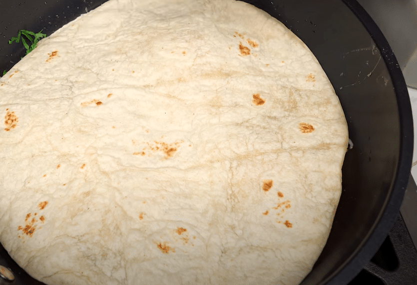 tortilla s vejci, petrželkou a mozarllou – lahodná a zdravá forma teplé snídaně!