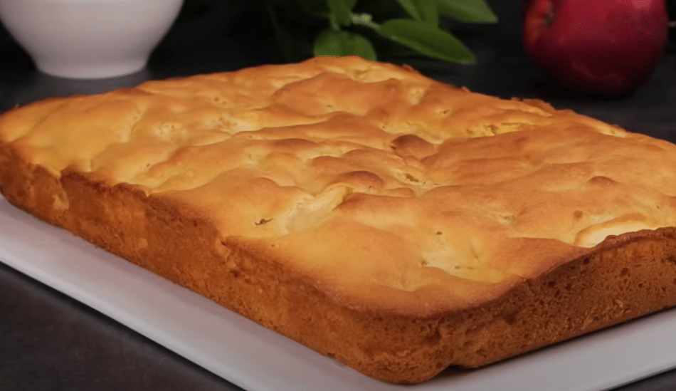 ten nejjednodušší jablečný koláč, který máte navíc během 30 minut hotový!