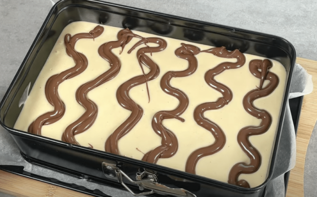 Recept na jablečný koláč s nutellovou náplní