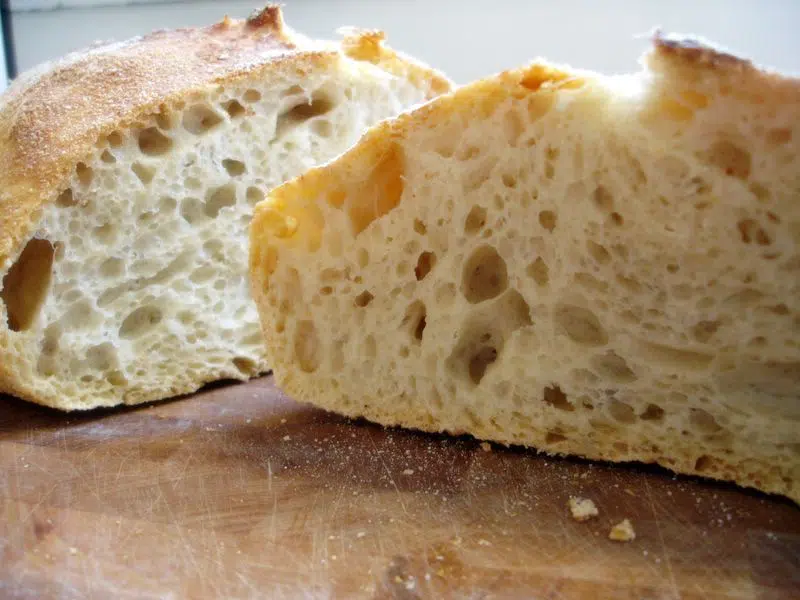 lahodný domácí chléb: podle tohoto receptu byl skvělý Lahodný domácí chléb bez hnětení: Recept, který zvládne každý
