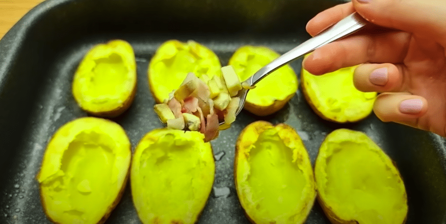 vynikající kuřecí špízy s plněnými bramborami – velmi chutný recept