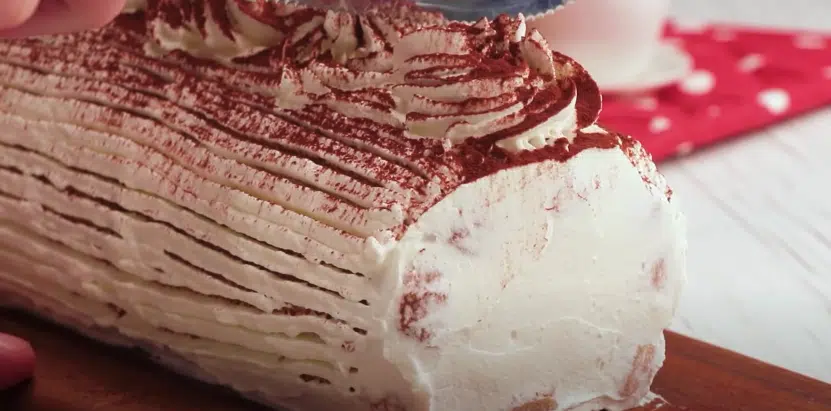 tato tiramisu roláda dokonale doplní šálek kávy – žádné vejce ani pečení