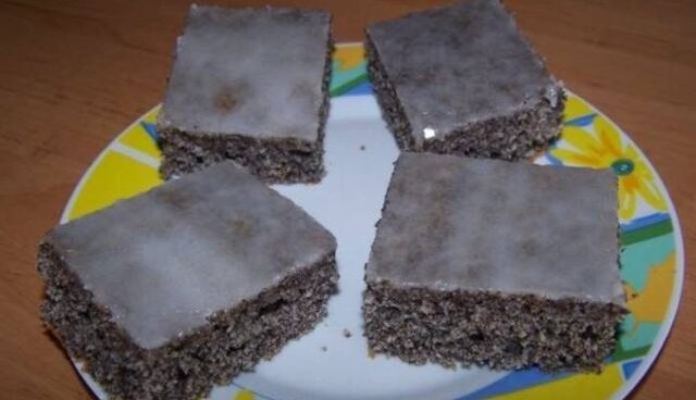 Skvělý domácí MAKOVEC s citrónovou polevou!