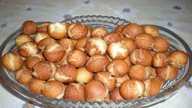 Mini-krémové koblížky z kondenzovaného mléka