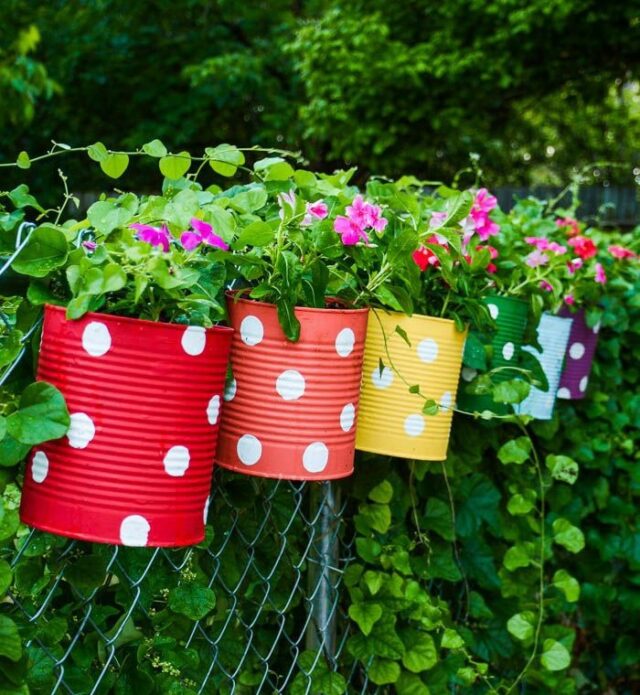 Tipy, jak originálně využít staré prázdné plechovky jako dekorace.