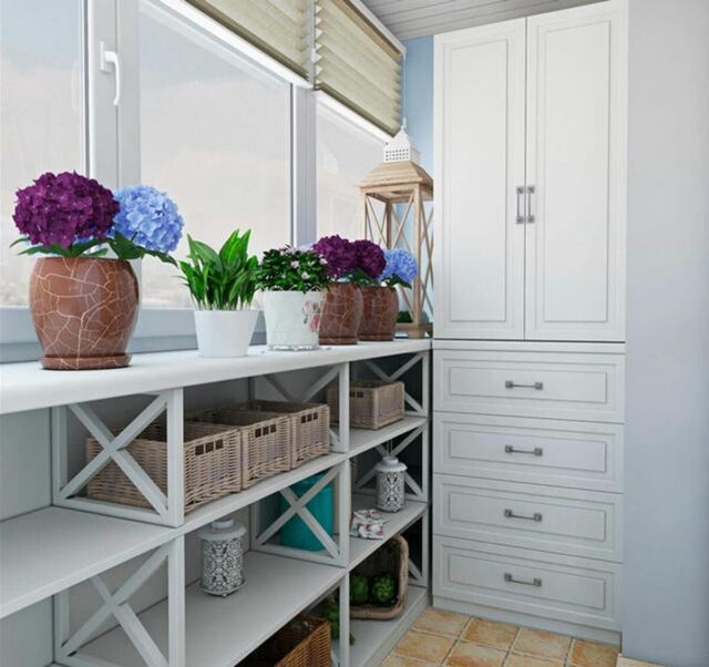 Inspirace jak umístit vestavěné skříně na montovaný balkon Inspirace jak umístit vestavěné skříně na montovaný balkon