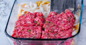 Hledáte rychlý a jednoduchý recept? Připravte si tyto brambory s mletým masem Recept na brambory s mletým masem
