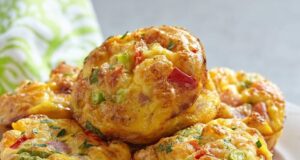 vláčné vajíčkové muffiny, které poslouží jako horká snídaně, svačina či jednohubky