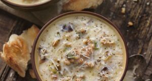 vydatná bramborovo-kapustová polévka s klobáskou a parmazánem podle italského receptu