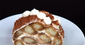 Nepečená roláda ve stylu Tiramisu: chutná ještě lépe než z cukrárny! nepečená roláda ve stylu tiramisu: chutná ještě lépe než z cukrárny!