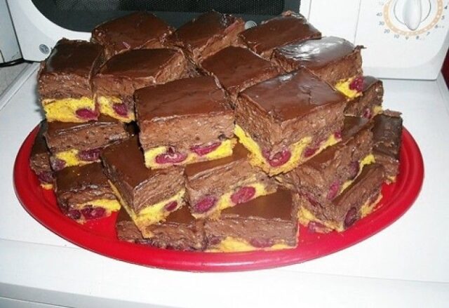 Čokoládovo-višňový dort od mé chytré tety z moravy