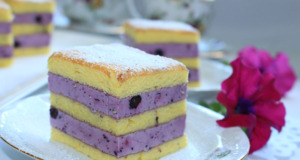 Jogurtovo-borůvková DOBROTA, která vypadá perfektně a ještě lépe chutná! jogurtovo-borůvková dobrota, která vypadá perfektně a ještě lépe chutná!