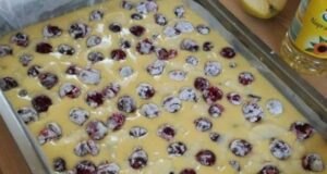 luxusní pudinková buchta s třešněmi – snadná a rychlá příprava!