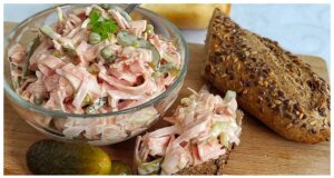 Domácí pařížský salát: Vytvořte si tuto nestárnoucí delikatesu, kterou si okamžitě zamilujete připravte si domácí pařížský salát – tuhle nestárnoucí delikatesu si zamilujete