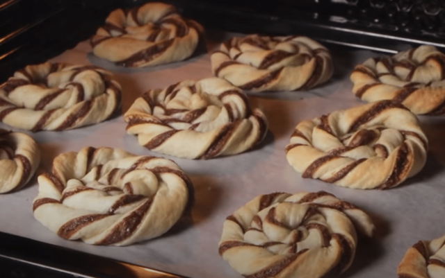 recept na fantastické nutellové šneky z listového těsta: nejoblíbenější dezert u nás doma!