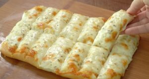 Ty nejlepší sýrové tyčinky s česnekem, po kterých se u vás doma jen zapráší! ty nejlepší sýrové tyčinky s česnekem, po kterých se u vás doma jen zapráší!