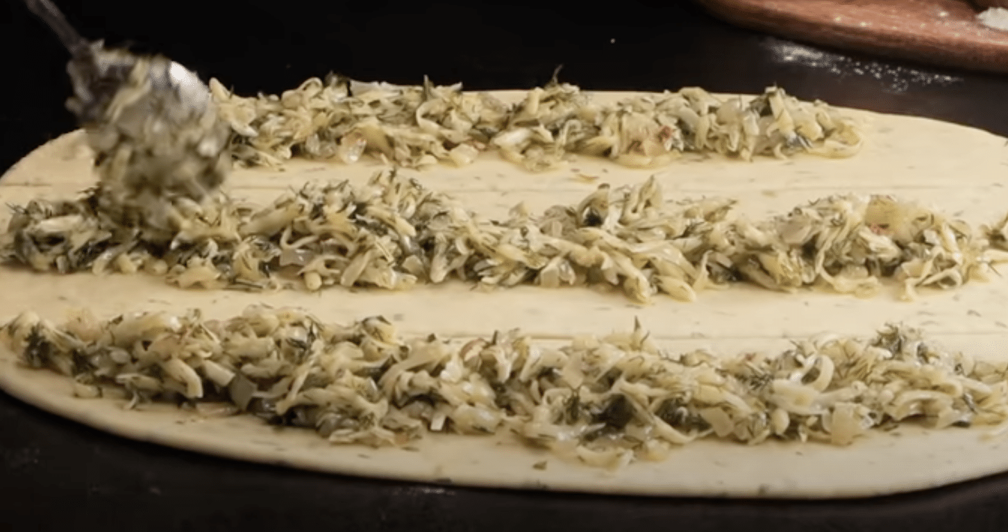 zapomeňte na klasický chléb a raději vyzkoušejte tento s mozzarellovou náplní!