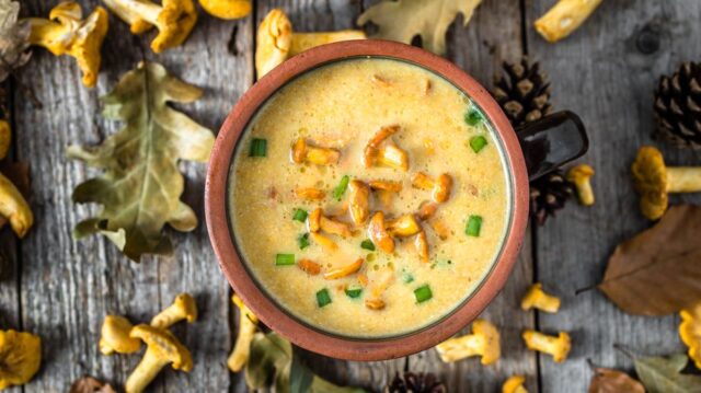 Kyselá kuřátková polévka! Jemná a velmi chutná Kyselá kuřátková polévka! Jemná a velmi chutná