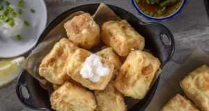 Smažené tofu Agedashi – vítejte v japonském fastfoodu! Smažené tofu Agedashi - vítejte v japonském fastfoodu!