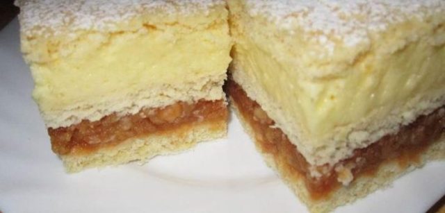 chutné krémové kostky s jablečnou náplní – snadná a rychlí příprava!