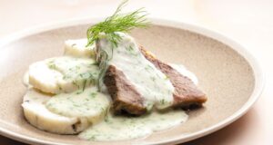 klasická tradiční koprová omáčka s vařeným hovězím!