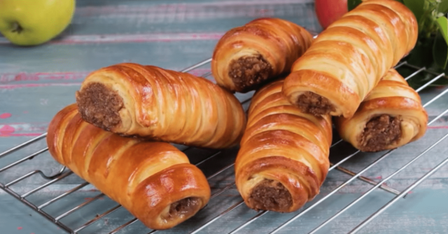 fantastické domácí kapsičky plněné jablečno-ořechovou náplní!