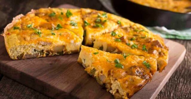 chuťovka, kterou si zamiluje každý – bramborovo-slaninová frittata chuťovka, kterou si zamiluje každý – bramborovo-slaninová frittata