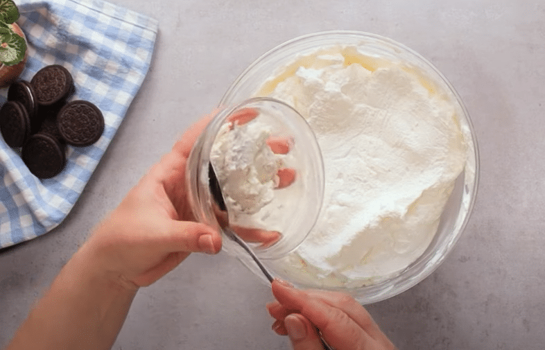 luxusní oreo dort, jako z cukrárny – snadná a rychlá příprava