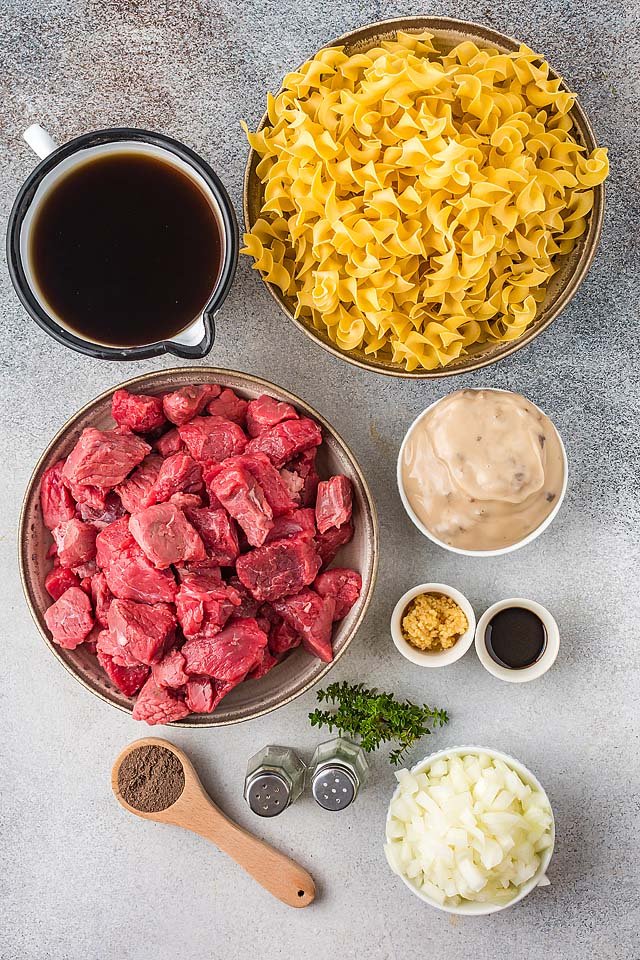 hovězí stroganoff s těstovinami – tento jednoduchý recept zvládne i kuchař začátečník