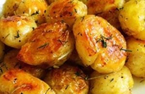 vynikající česnekové brambory pečené v troubě – Úžasná chuť a rychlá příprava