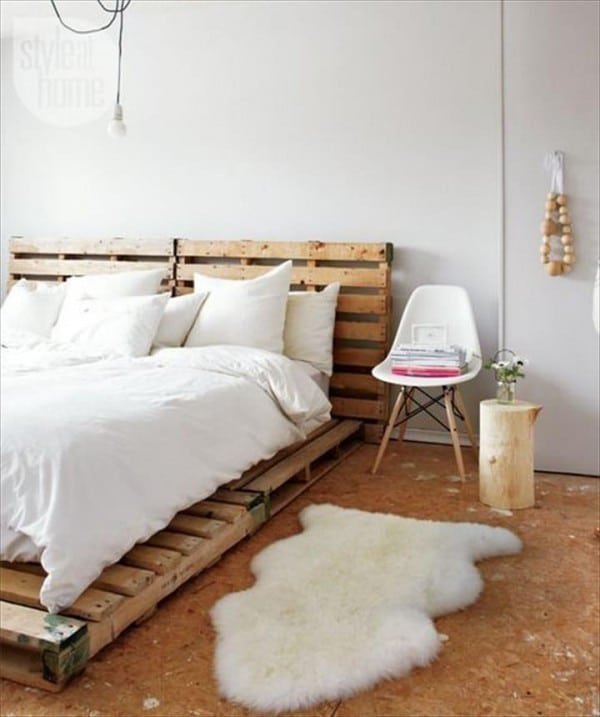 vyrobte si postel z dřevěných palet – levné a krásné nápady