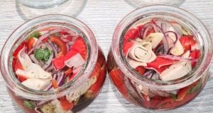 Marinované surimi tyčinky s česnekem a sójovou omáčkou – vynikající předkrm! Marinované surimi tyčinky s česnekem a sójovou omáčkou. Skvělý předkrm ke slavnostnímu jídlu! Jak úžasně vypadá, tak úžasně i chutná