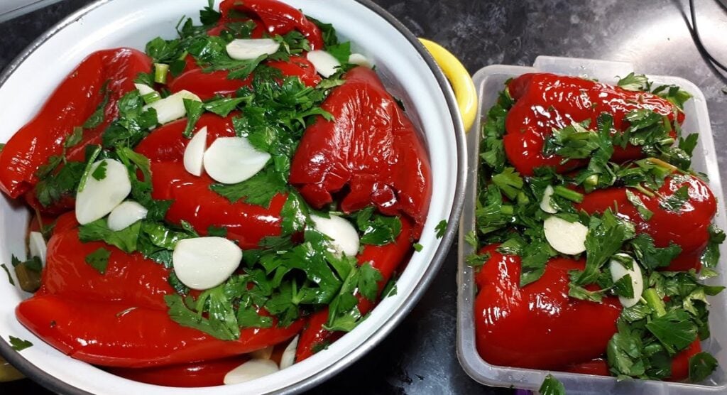 Vynikající recept na lahodné marinované sladké papriky. Musíte vyzkoušet! 