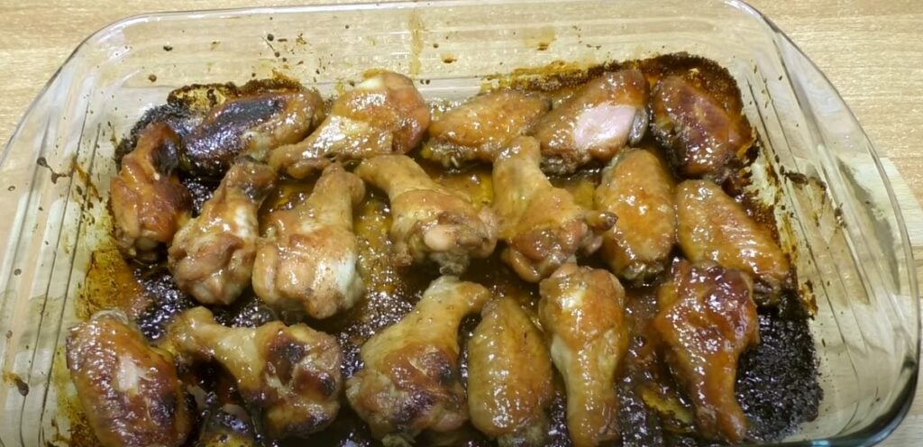 Recept na nejchutnější křupavá kuřecí křídla se sójovou omáčkou a medem 