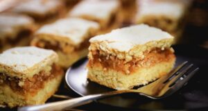 Babiččin jablečný koláč – lahůdka plná vůní, chutí a nostalgie Babiččin jablečný koláč