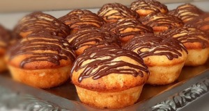 Nejlepší recept! Měkké muffiny z tvarohového těsta s čokoládovou polevou