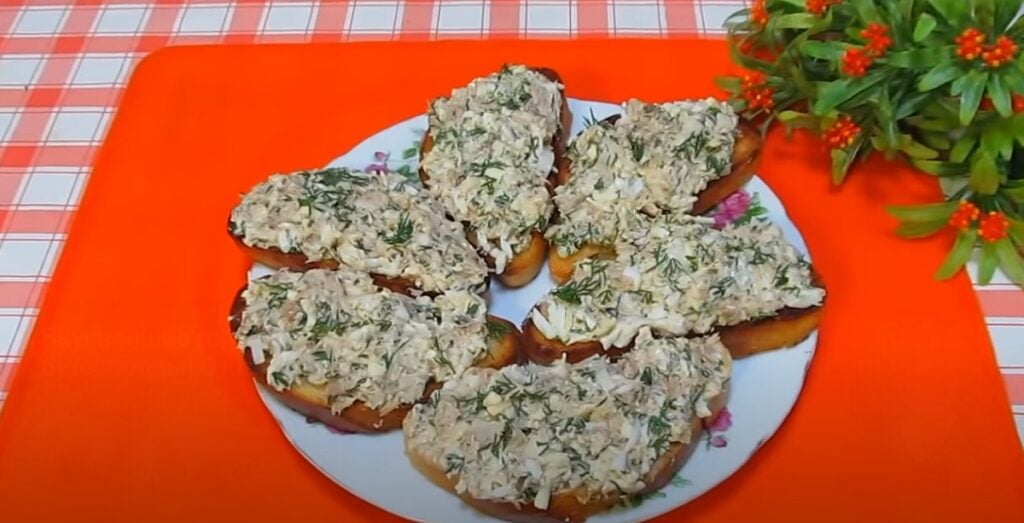 Chutná domácí bruschetta s jednoduchými přísadami!