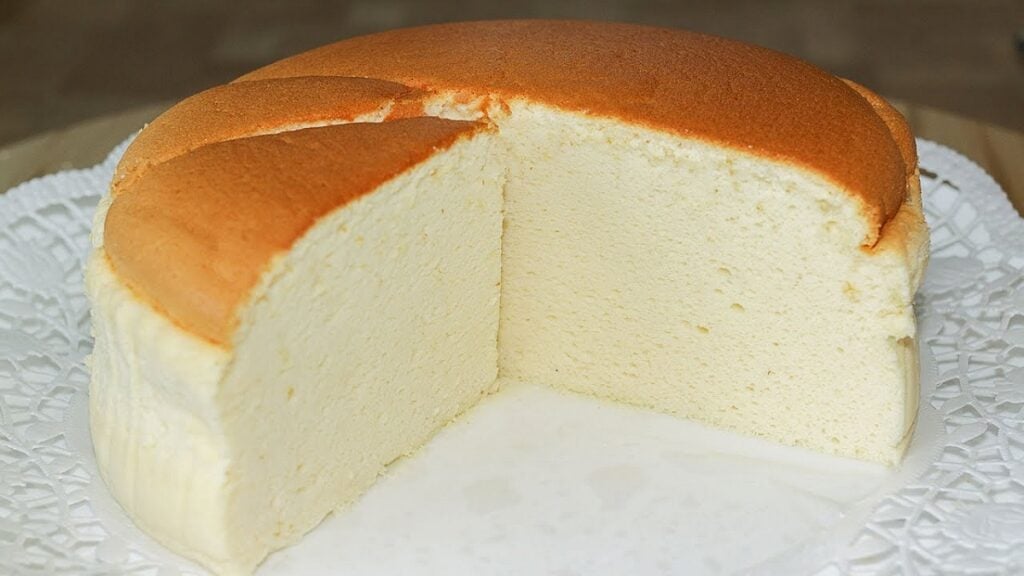 Nadýchaný a netradiční japonský cheesecake - Recept zde! 