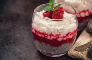 Chia pudink s malinami a mascarpone