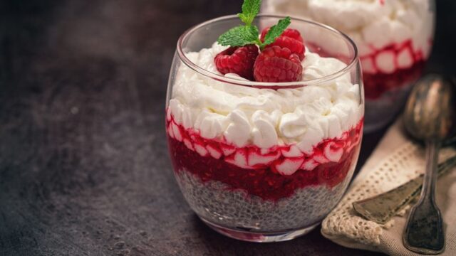 Chia pudink s malinami a mascarpone Chia pudink s malinami a mascarpone