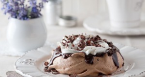 Čokoládová Pavlova – všichni si ji zamilují Čokoládová Pavlova! Jednoduše delikátní