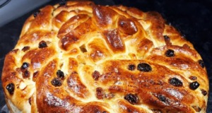 Recept na nadýchaný kynutý rozinkový koláč: Fantastický pamlsek ke kávičce Recept na nadýchaný kynutý rozinkový koláč: Fantastický pamlsek ke kávičce