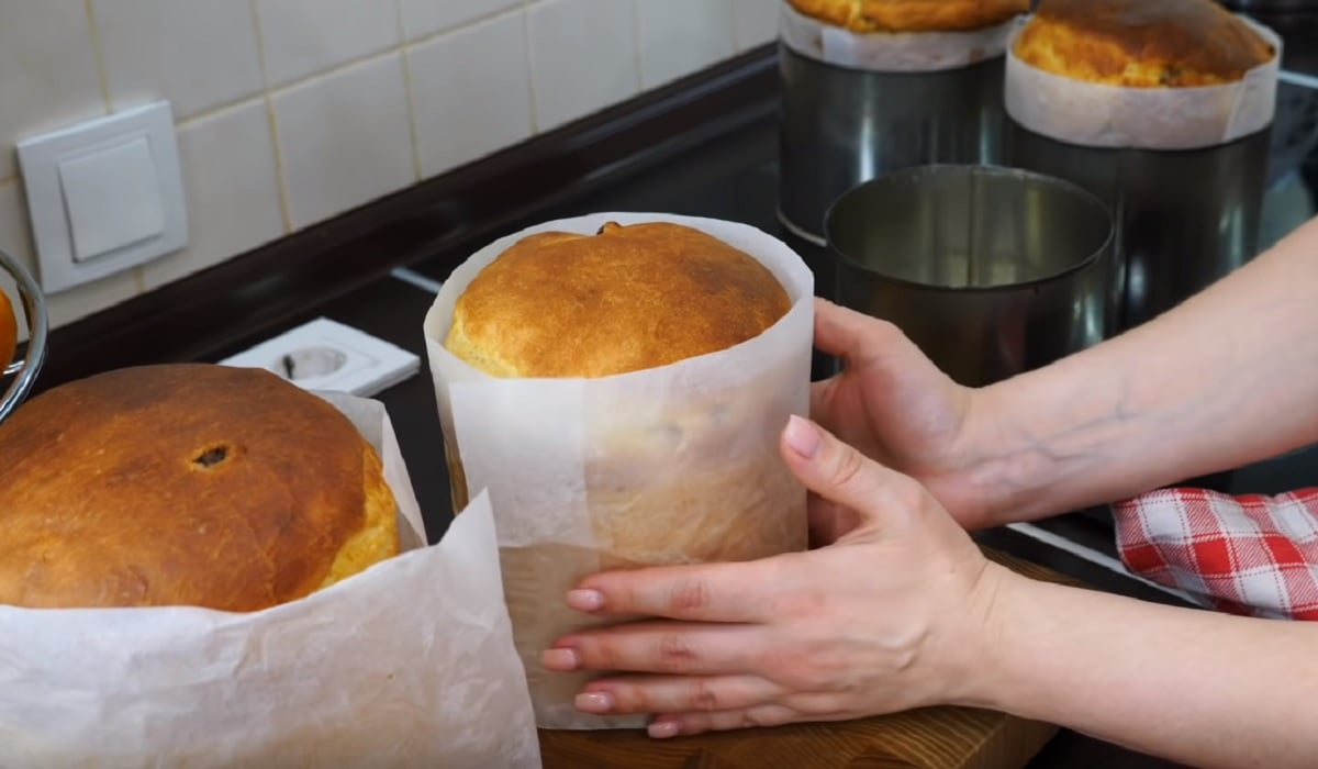 Velikonoční dort s rozinkami a polevou