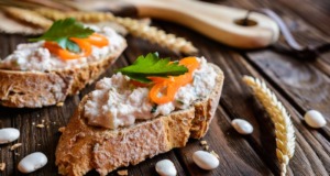 Fazolová pomazánka s cottage cheese