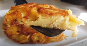 Bramborová frittata (bez vajec) – zvenčí křupavé a uvnitř měkké Bramborová frittata bez vajec