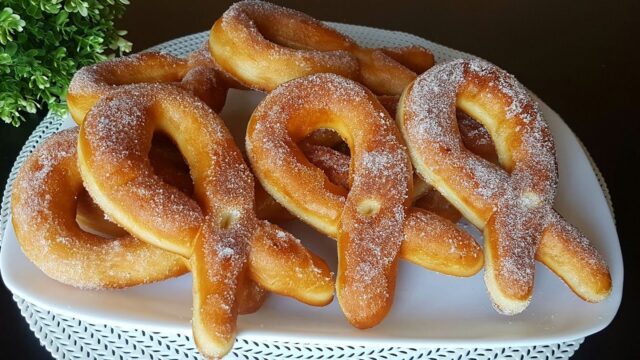 Měkké a nadýchané koblihy (bez vajec)! Nabízíme vám další skvělý recept na lahodné a velmi chutné domáce koblihy. Jsou úžasně! Pro malé i velké. Skvěle vypadající a originální Měkké a nadýchané koblihy (bez vajec)! Nabízíme vám další skvělý recept na lahodné a velmi chutné domáce koblihy. Jsou úžasně! Pro malé i velké. Skvěle vypadající a originální