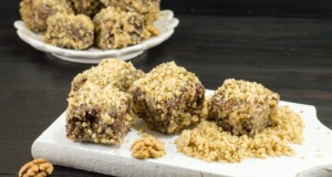 Hrníčkové brownie kostky s vlašskými ořechy Hrníčkové brownie kostky s vlašskými ořechy