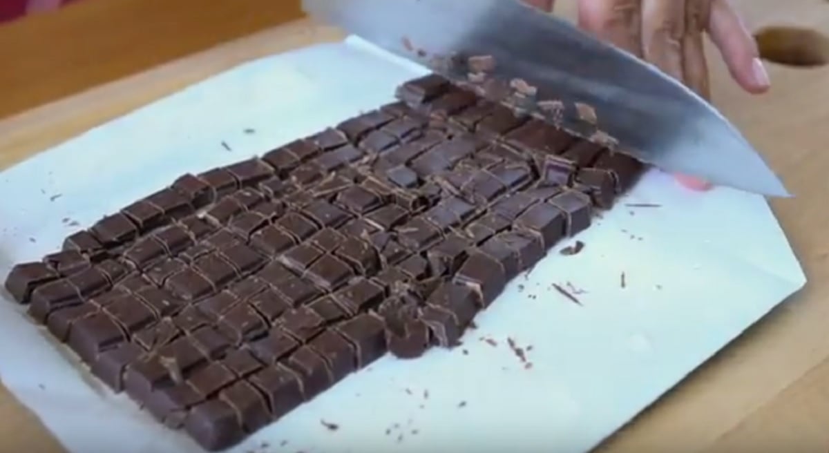 Tomu neodoláte! Čokoládové brownie s karamelovou polevou a ořechy 