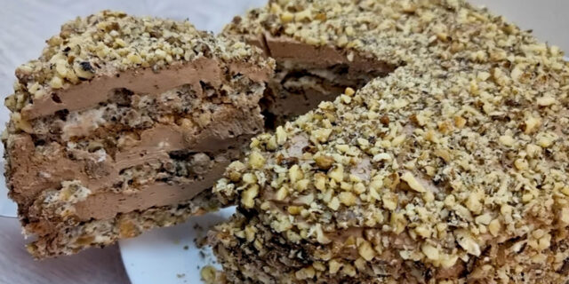 Nejchutnější koláč bez mouky - jeho příprava je velmi jednoduchá a snadná! Bude to zaručený úspěch!